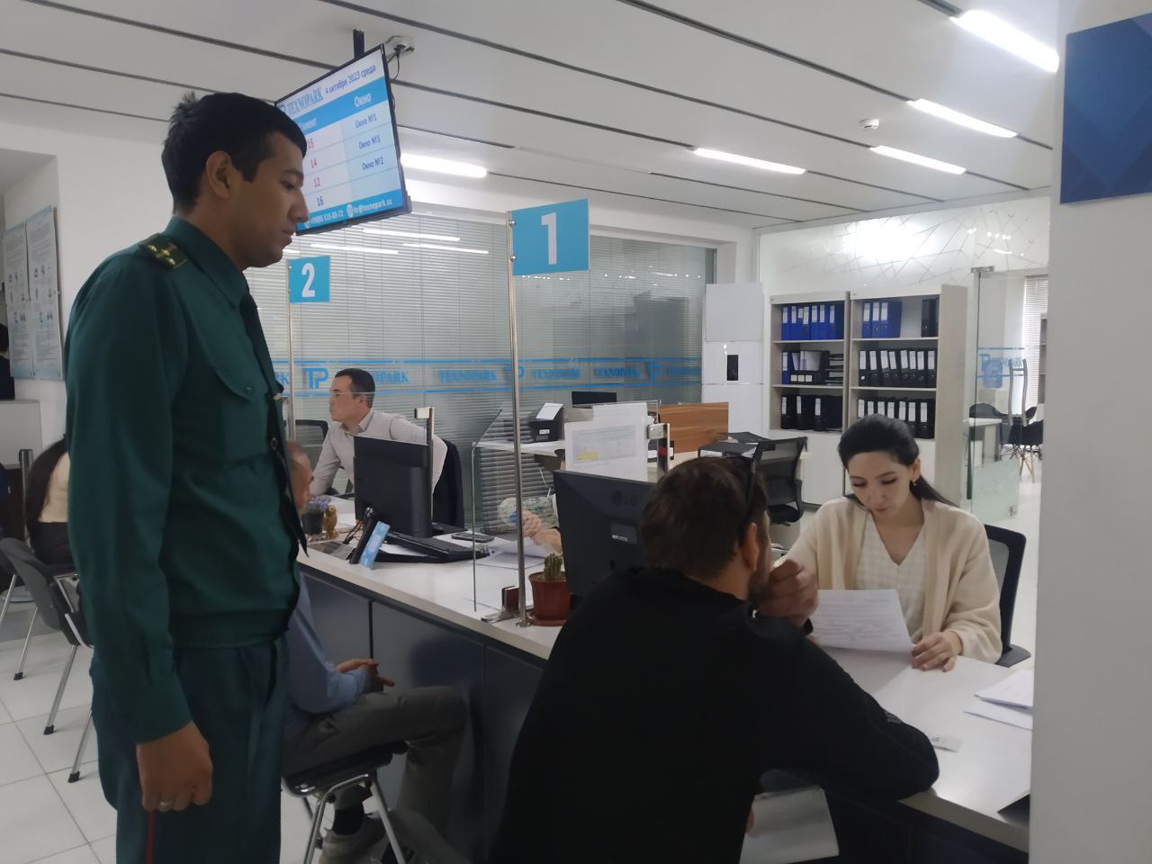 В Яшнабадском районе прошла ярмарка вакансий – «Приглашаем на работу» 