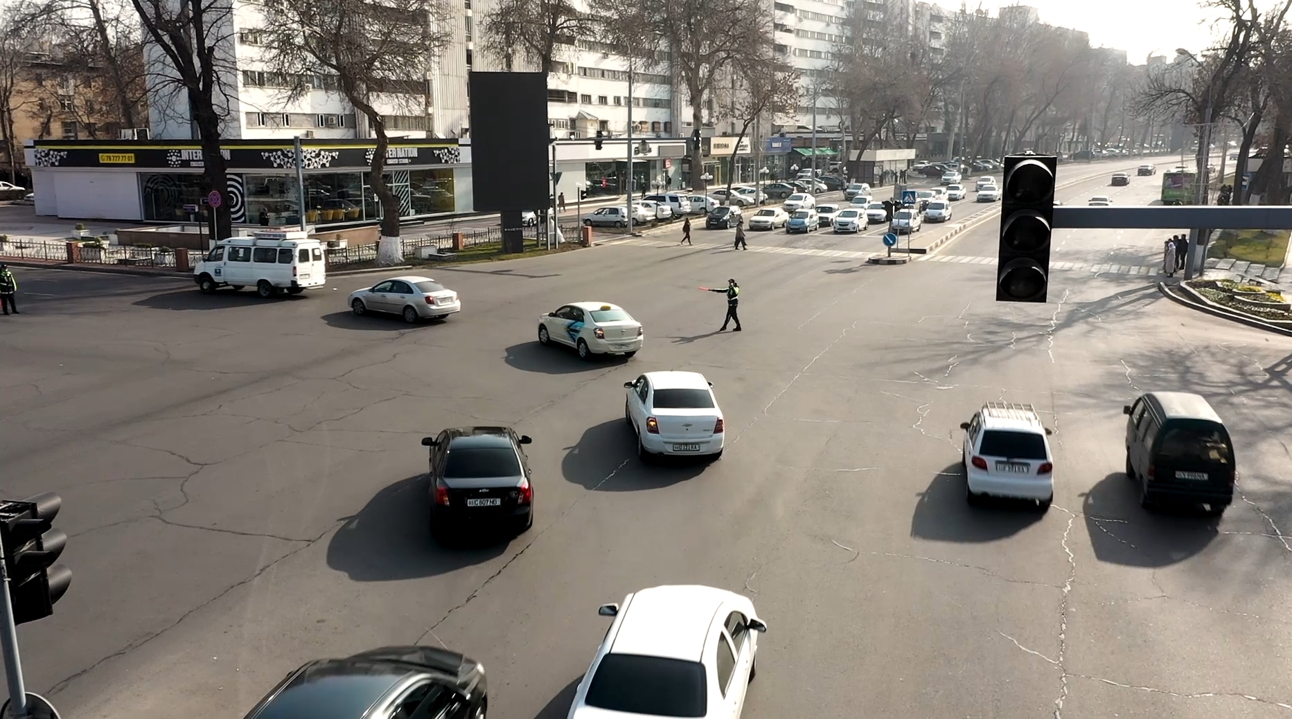 Hurmatli fuqarolar va yurtimiz mehmonlari!