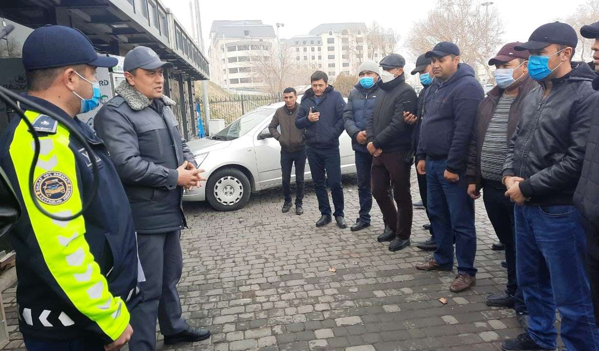 Toshkent shahar IIBB YHXB hodimlari tomonidan haydovchilar bilan profilaktik suhbatlar o't...