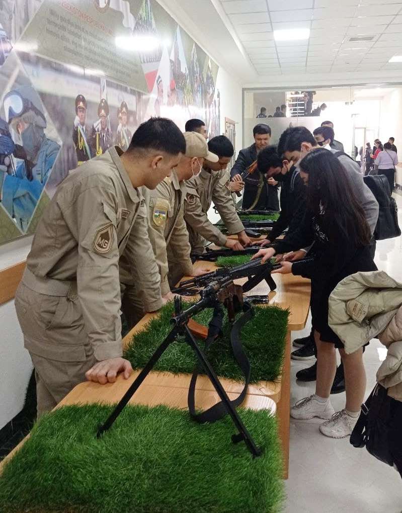 Сотрудники УКД ОВД Мирзо-Улугбекского района воспитывает патриотизм у местной молодежи