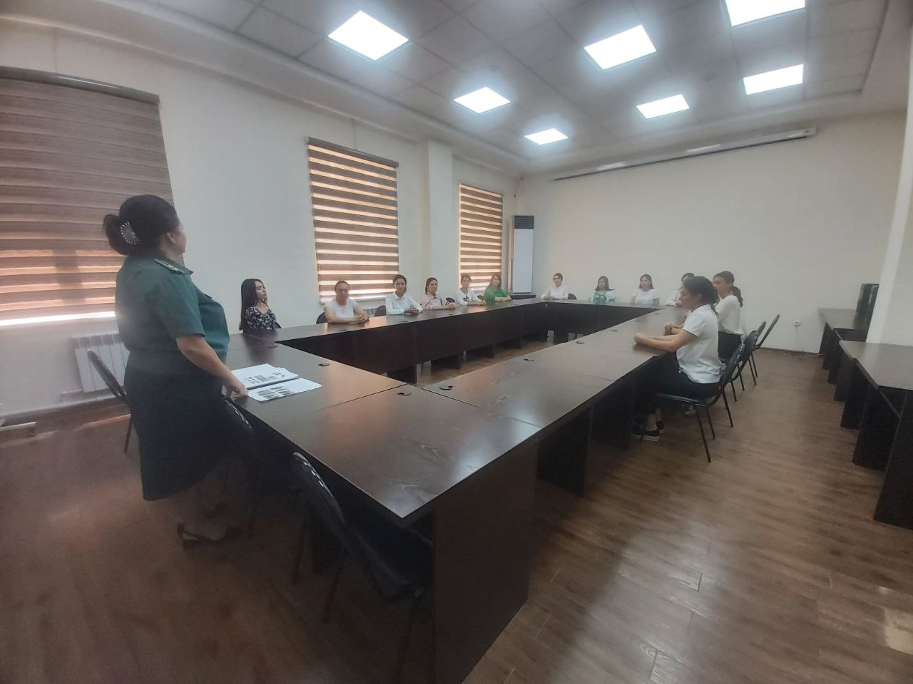 ГУВД города Ташкента: встреча с выпускницами Специализированного филиала Ташкентского госу...