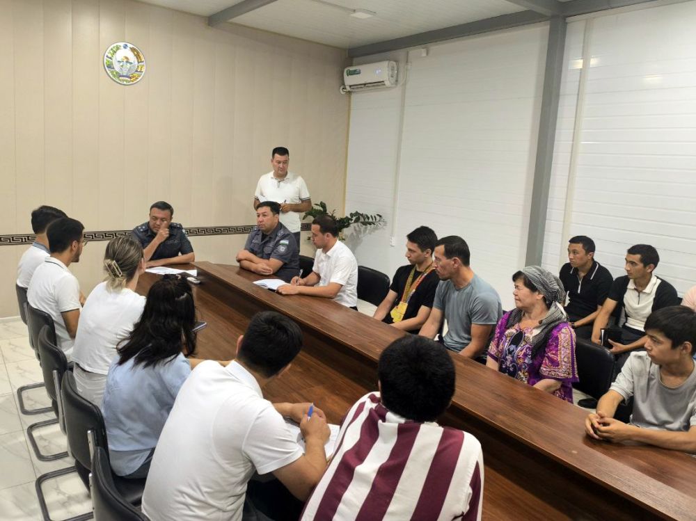 Руководитель 3-го сектора Алмазарского района провёл встречу с молодёжью