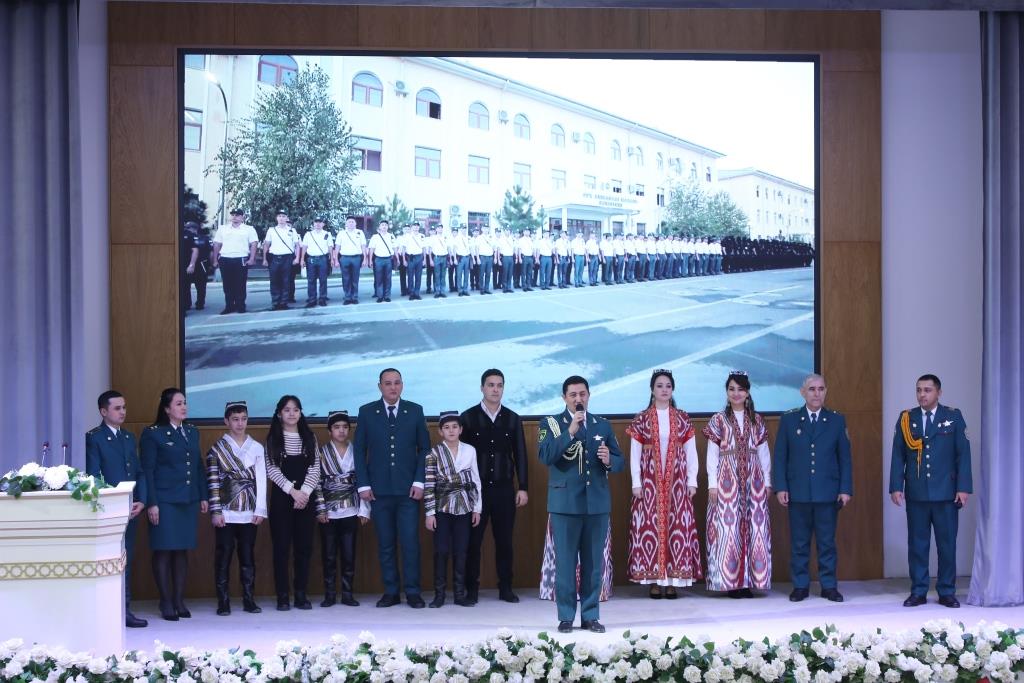 В ГУВД города Ташкента состоялось торжественное мероприятие, посвящённое празднованию в ре...