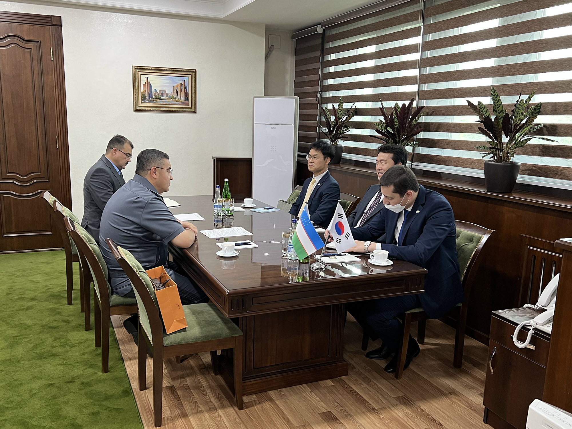 Представители полиции города Сеула провели семинары для сотрудников ГУВД города Ташкента