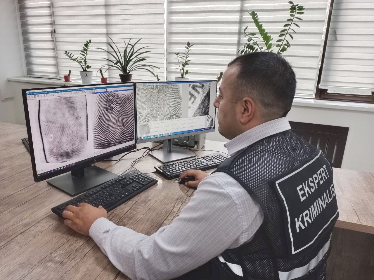 Специалисты ЭКЦ ГУВД г. Ташкента установили личность подозреваемого в мошенничестве