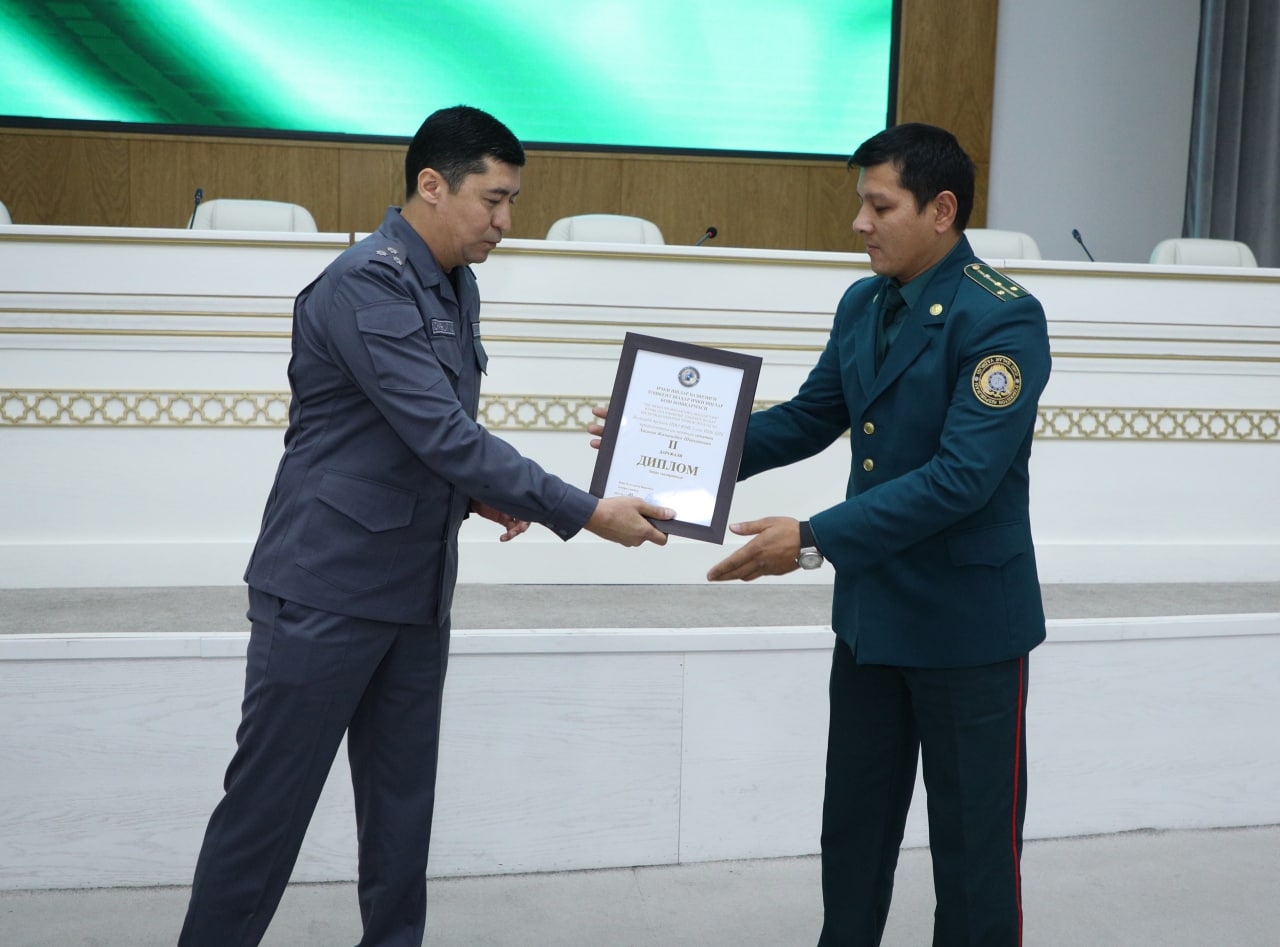 ГУВД г. Ташкента: На очередном просветительском мероприятии поощрили победителей смотра-ко...