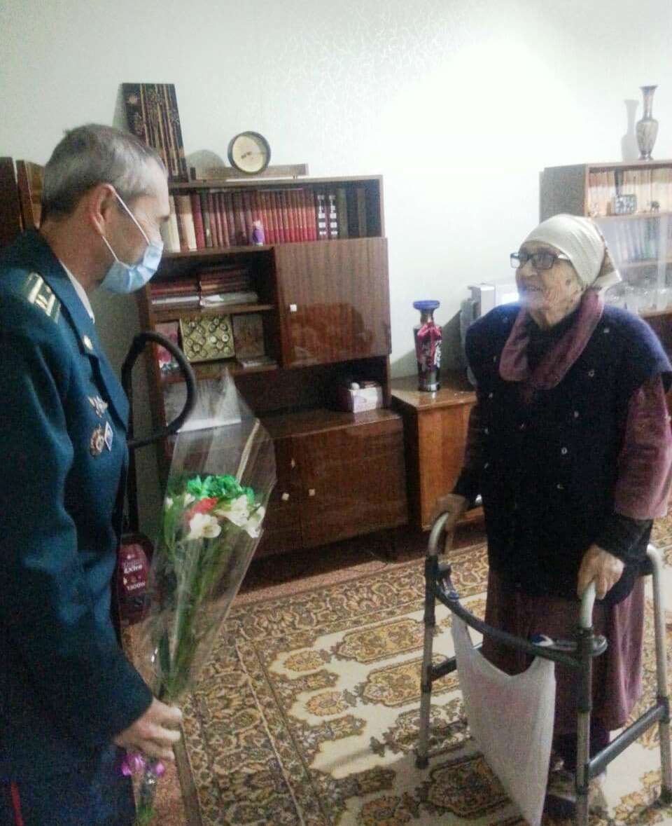 Bektemir tumani IIO FMB xodimlari faxriylarni Vatan himoyachisi kuni bilan tabrikladilar