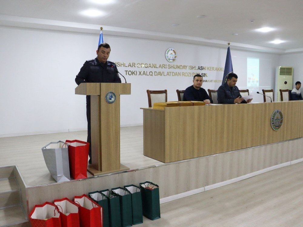 Намунали ходимлар ва уларнинг ота-оналари тақдирланди