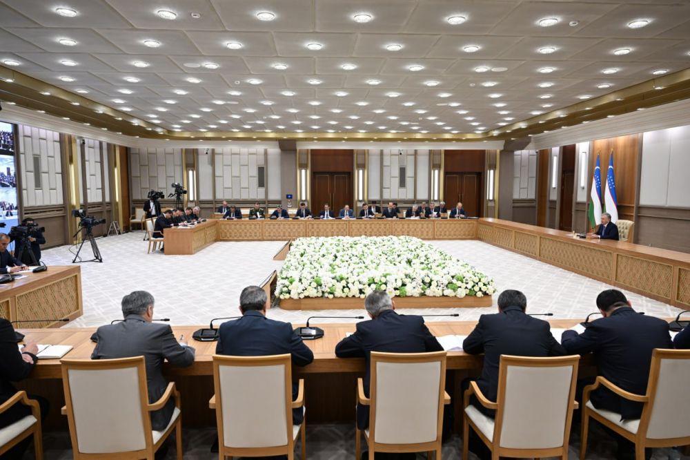 Kiyinish xonasida qattiq porno