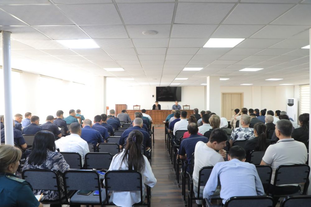 Учтепа туман ИИО ФМБ бошлиғи Д.Мирсадиков ва туман ҳокими Бунёд Мамаджанов иштирокида йиғи...